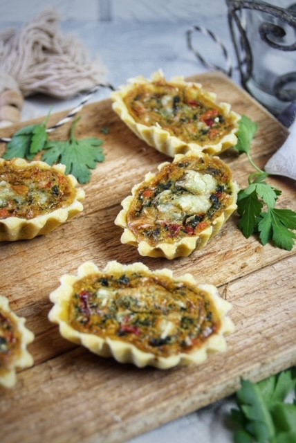 Vegetarische Mini-Quiches Mit Frischem Gemüse - Genusswerke